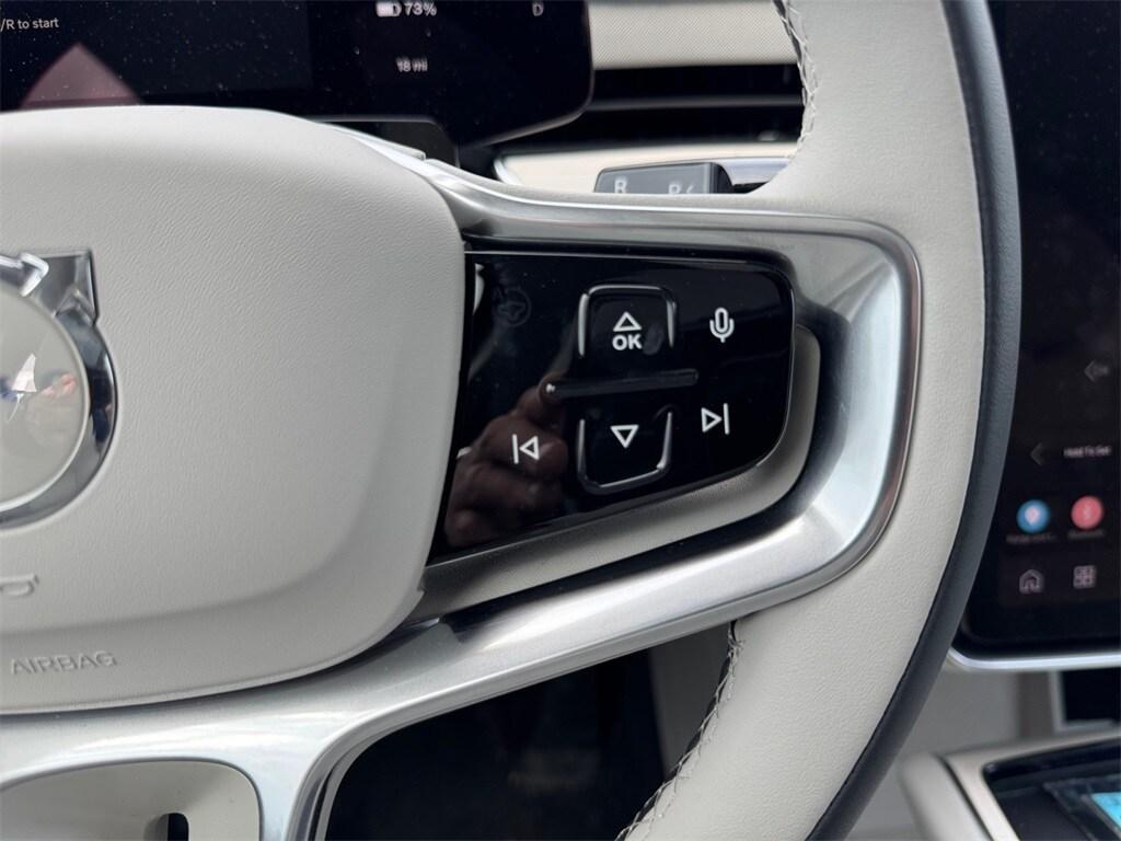 new 2025 Volvo EX90 car