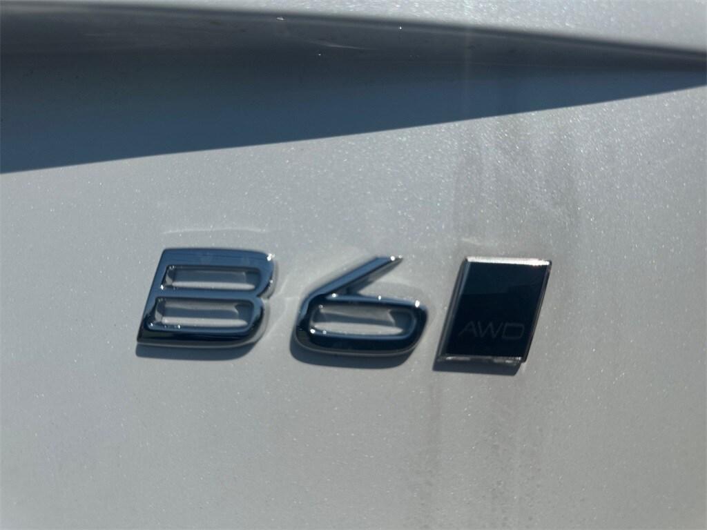 new 2025 Volvo XC90 car, priced at $76,850