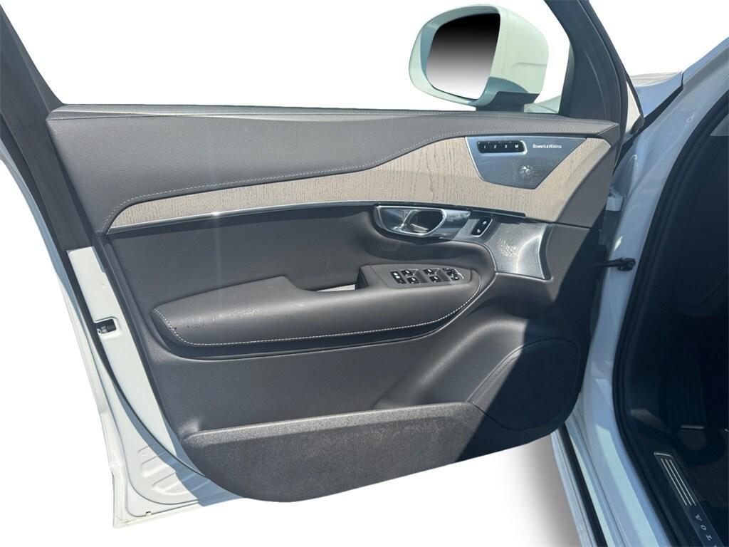 new 2025 Volvo XC90 car, priced at $76,850