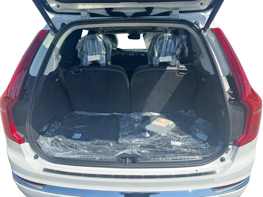 new 2025 Volvo XC90 car, priced at $76,850