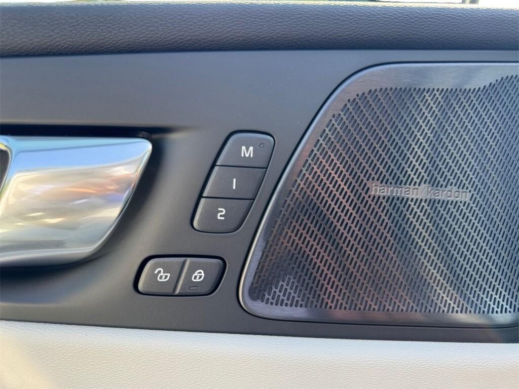 new 2026 Volvo XC60 car, priced at $74,435