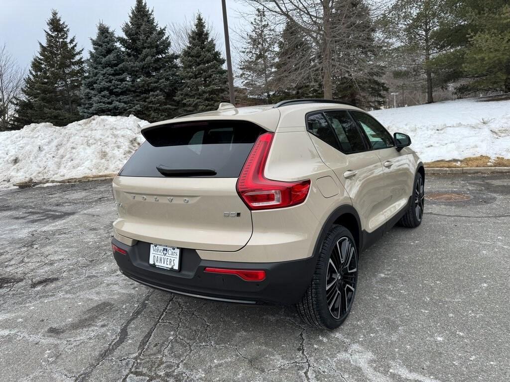 new 2025 Volvo XC40 car, priced at $55,415