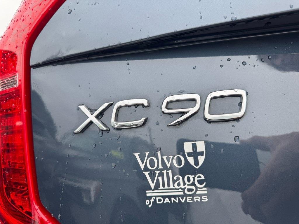 used 2022 Volvo XC90 car, priced at $43,997