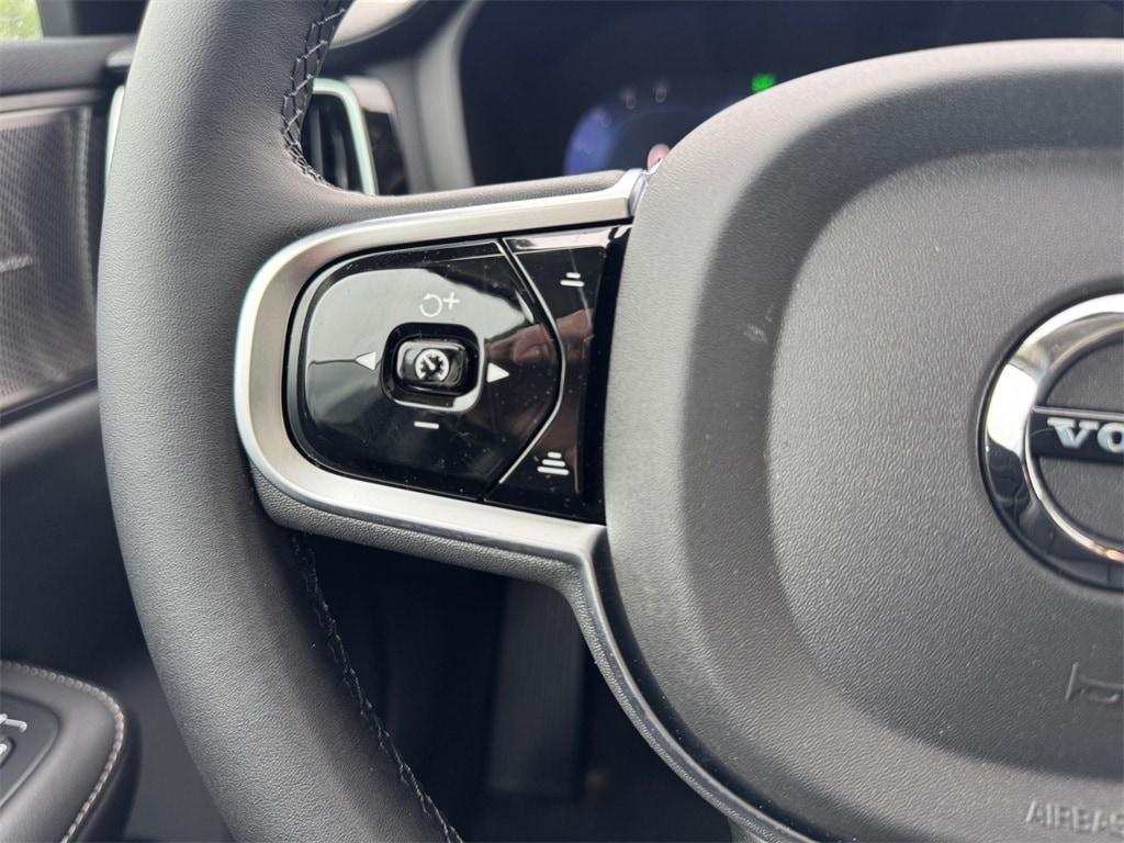 new 2025 Volvo V60 Cross Country car, priced at $58,905