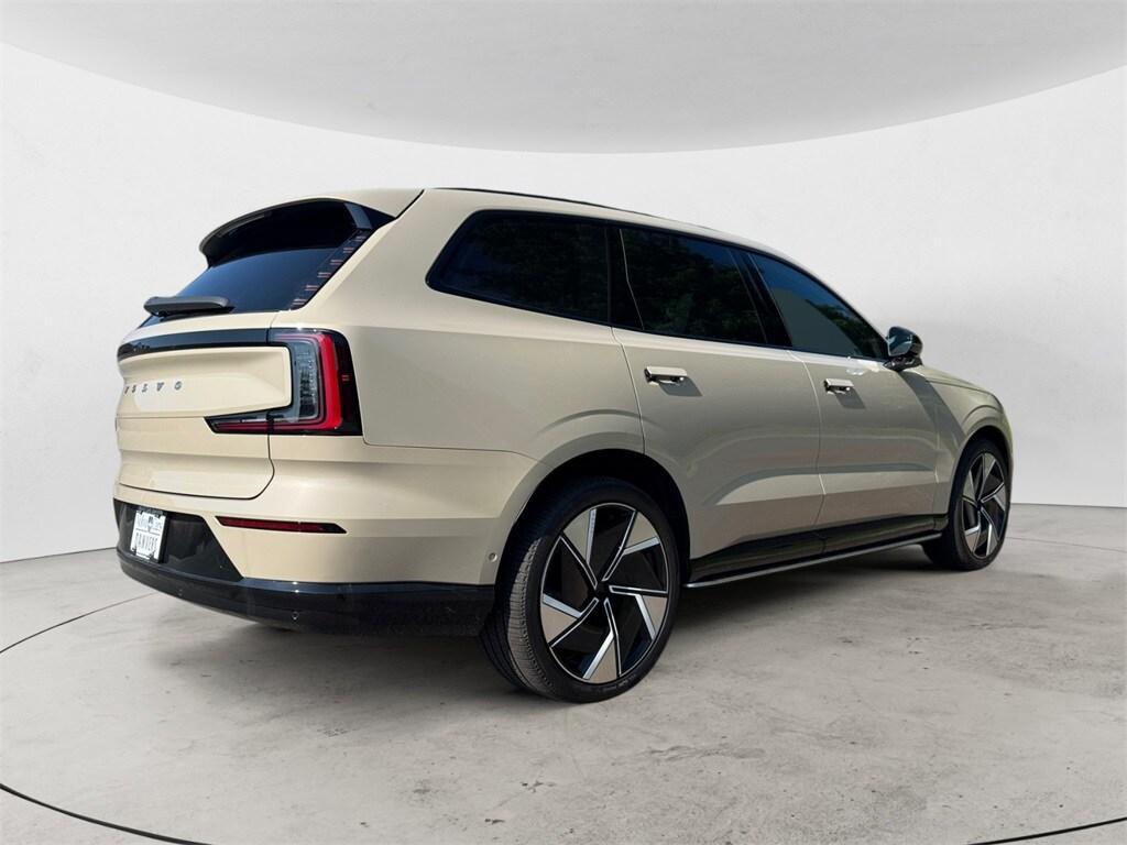 new 2025 Volvo EX90 car
