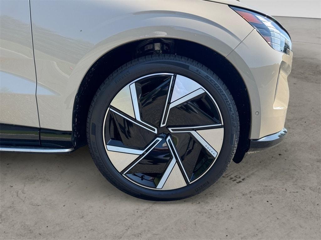 new 2025 Volvo EX90 car, priced at $94,879