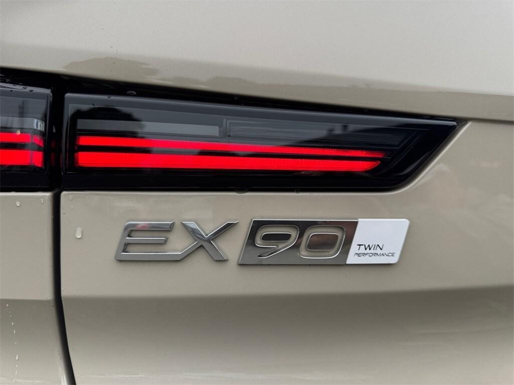 new 2025 Volvo EX90 car