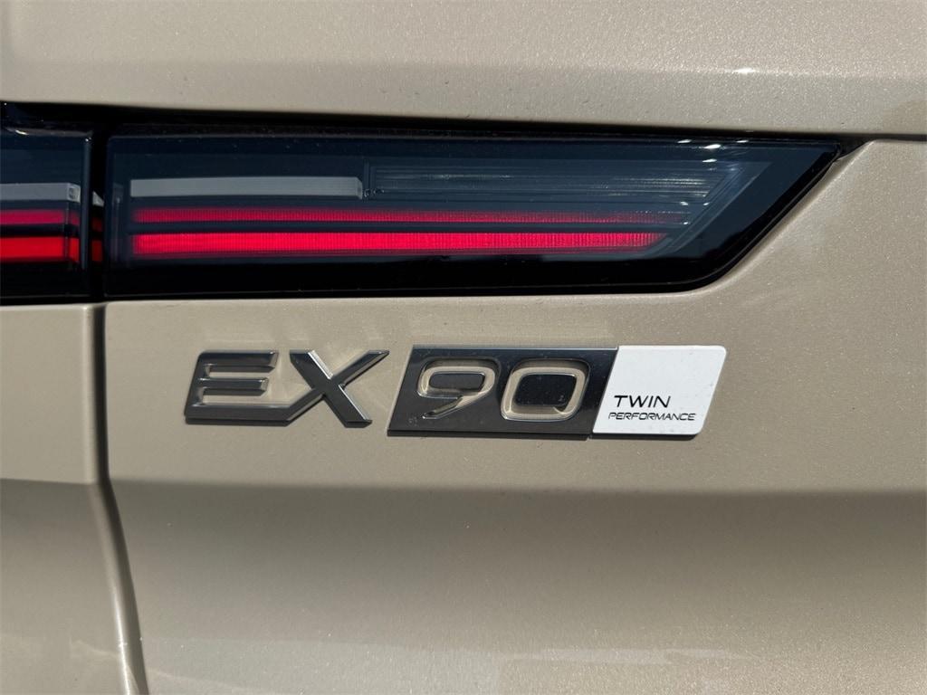 new 2025 Volvo EX90 car, priced at $94,879