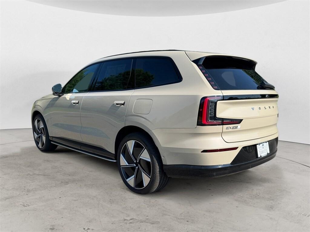new 2025 Volvo EX90 car