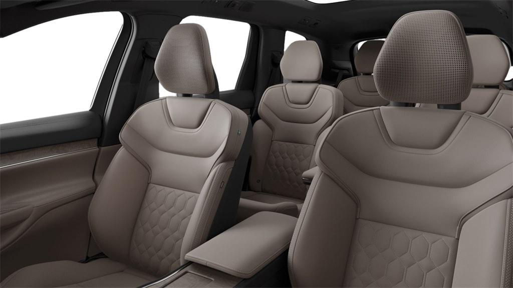 new 2025 Volvo EX90 car