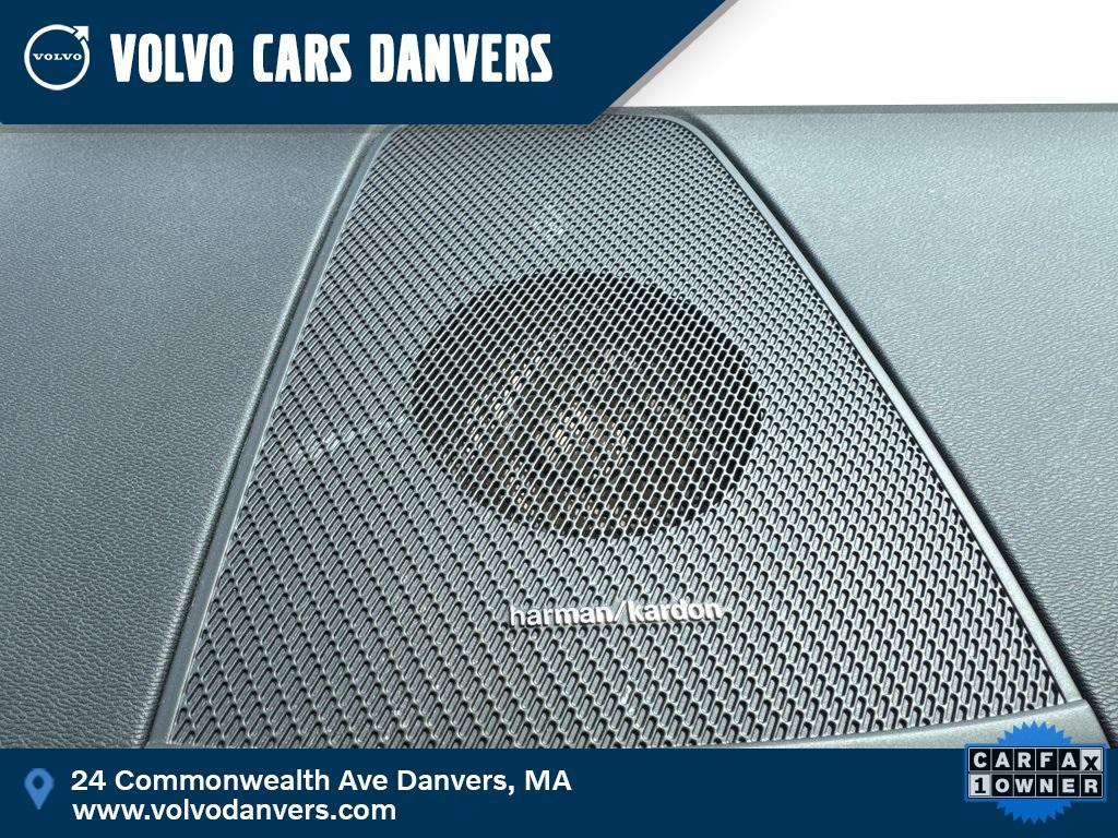 used 2022 Volvo XC60 car, priced at $35,886