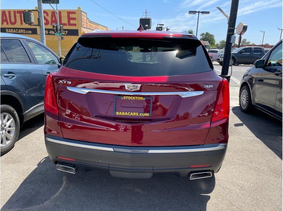 used 2018 Cadillac XT5 car, priced at $19,999