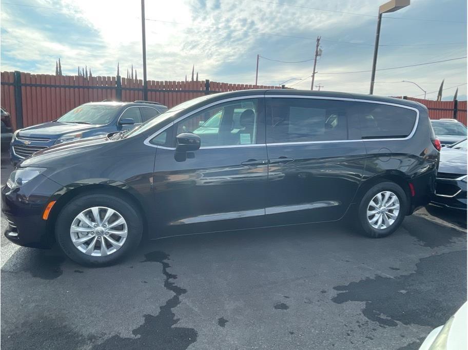 used 2018 Chrysler Pacifica car, priced at $17,999