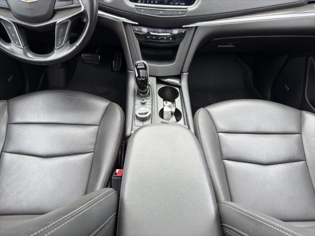 used 2021 Cadillac XT5 car, priced at $31,991