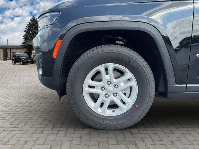 new 2023 Jeep Grand Cherokee car, priced at $42,036