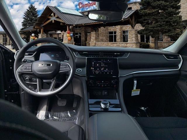 new 2023 Jeep Grand Cherokee car, priced at $39,500