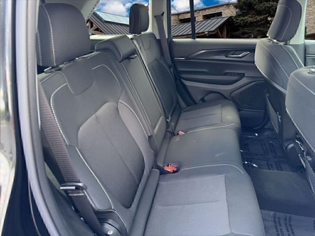 new 2023 Jeep Grand Cherokee car, priced at $39,500