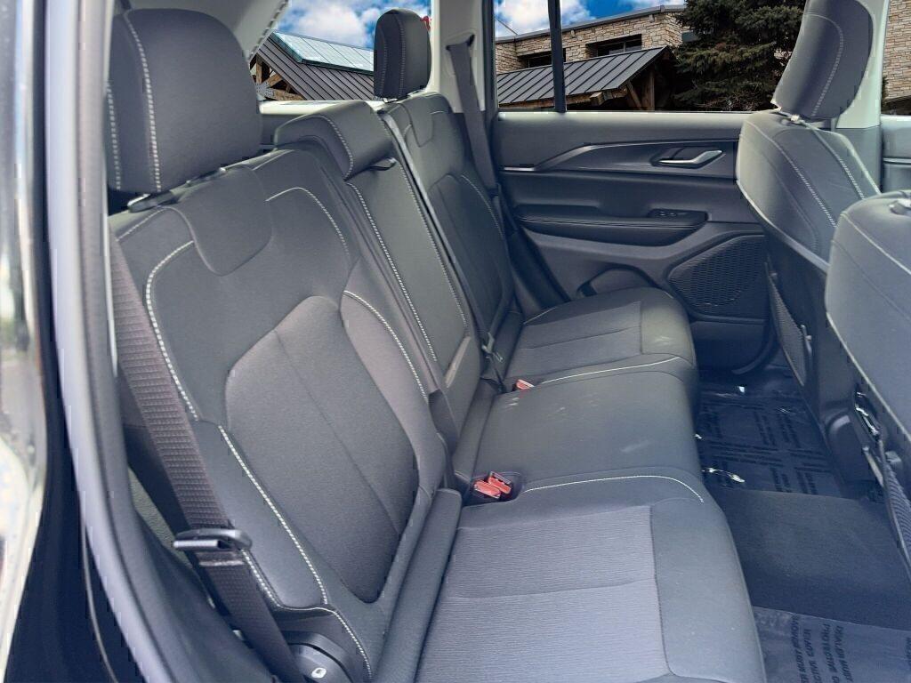 new 2023 Jeep Grand Cherokee car, priced at $36,536