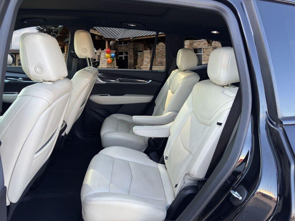 used 2020 Cadillac XT6 car, priced at $25,991