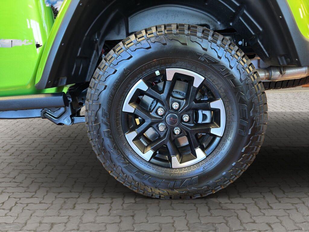 new 2025 Jeep Gladiator car, priced at $62,239