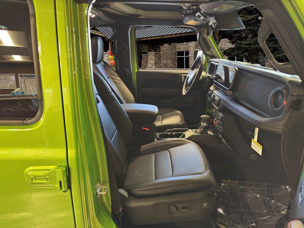 new 2025 Jeep Gladiator car, priced at $62,239