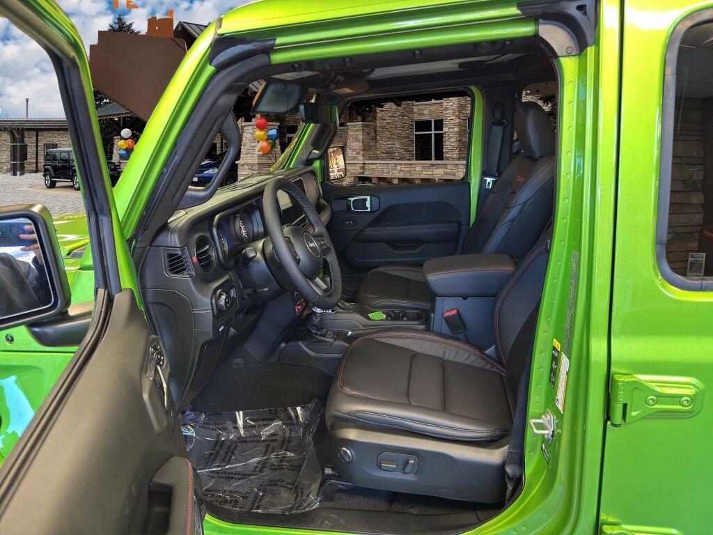 new 2025 Jeep Gladiator car, priced at $62,239