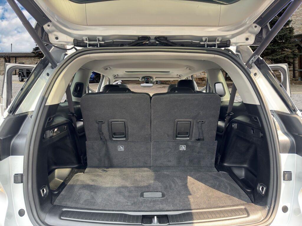 used 2021 Jeep Grand Cherokee L car, priced at $29,991