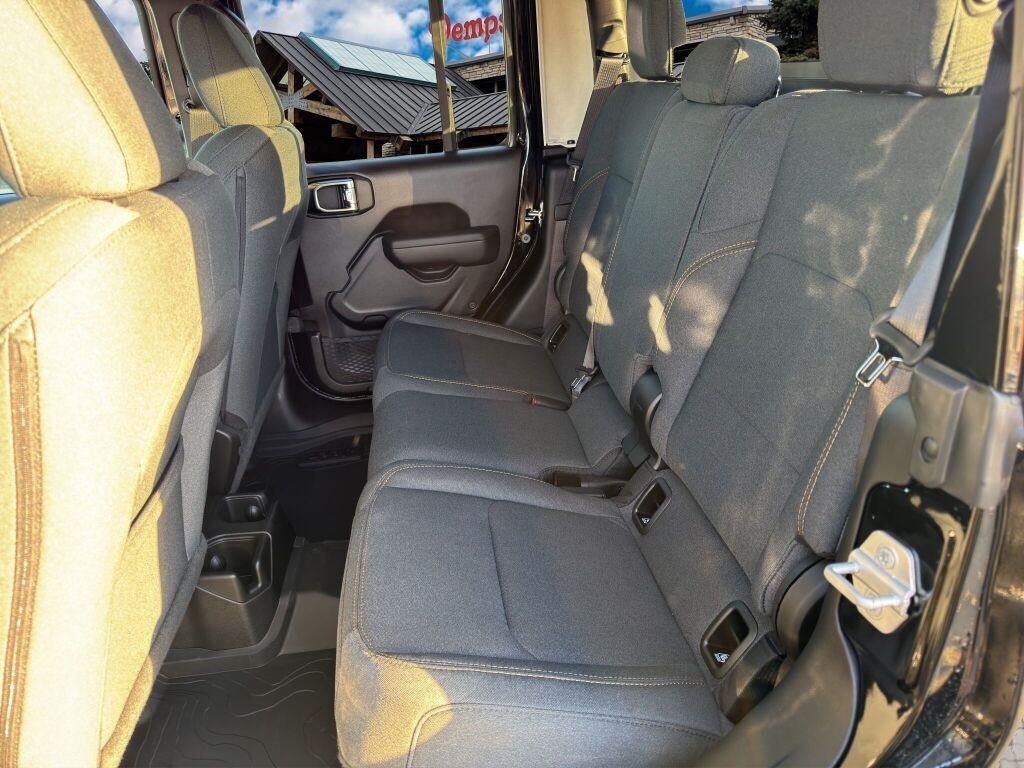 new 2025 Jeep Gladiator car, priced at $50,236