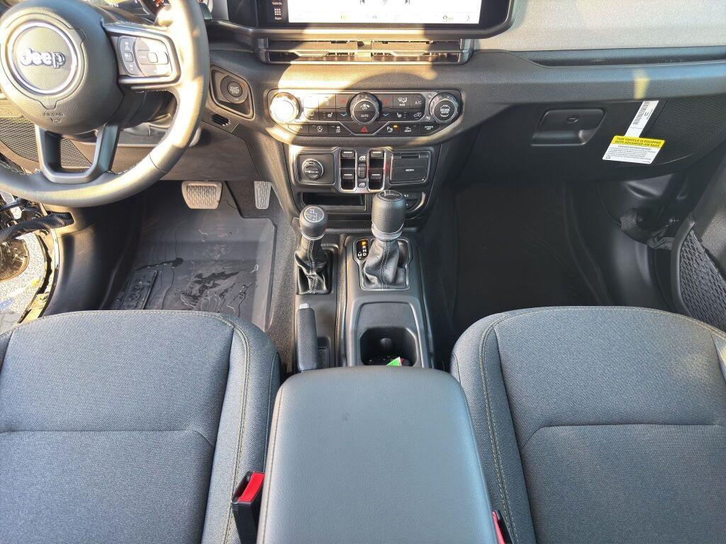 new 2025 Jeep Gladiator car, priced at $50,236