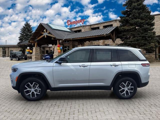 new 2025 Jeep Grand Cherokee car, priced at $44,013