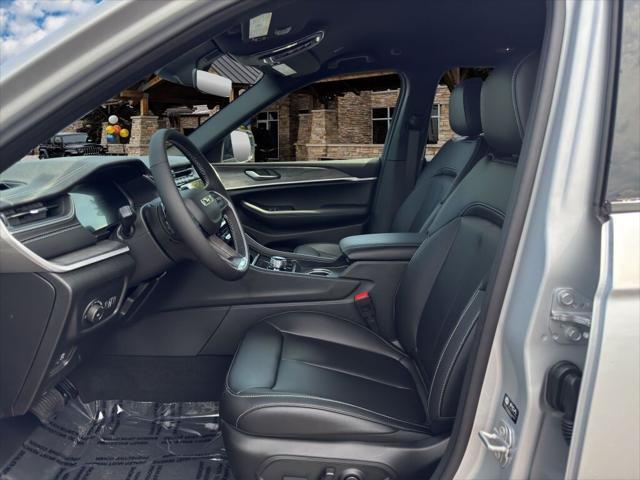 new 2025 Jeep Grand Cherokee car, priced at $44,013