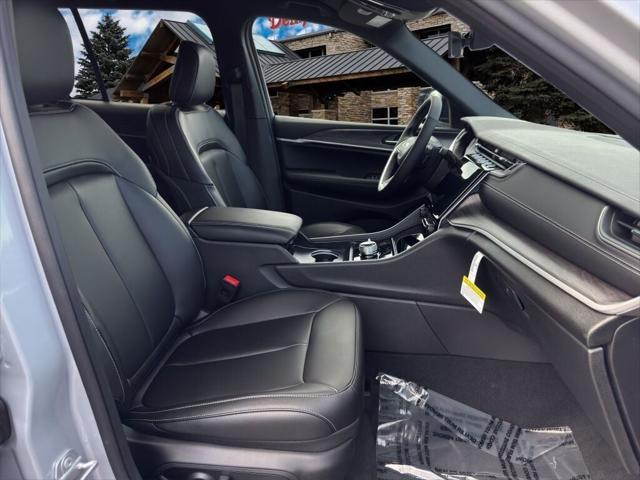 new 2025 Jeep Grand Cherokee car, priced at $44,013