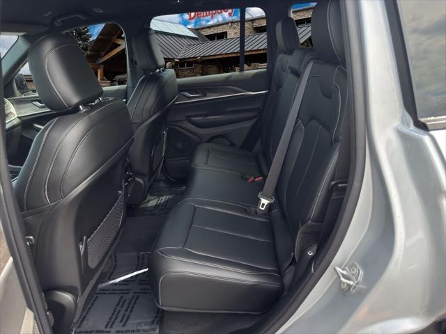 new 2025 Jeep Grand Cherokee car, priced at $44,013