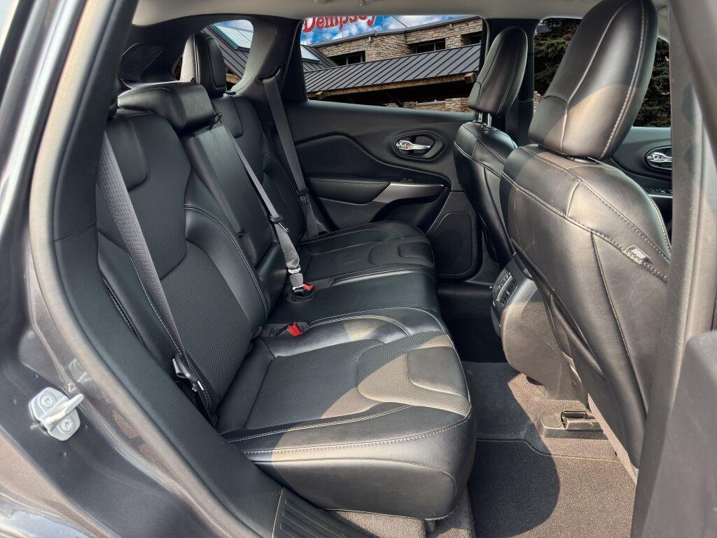 used 2022 Jeep Cherokee car, priced at $23,787