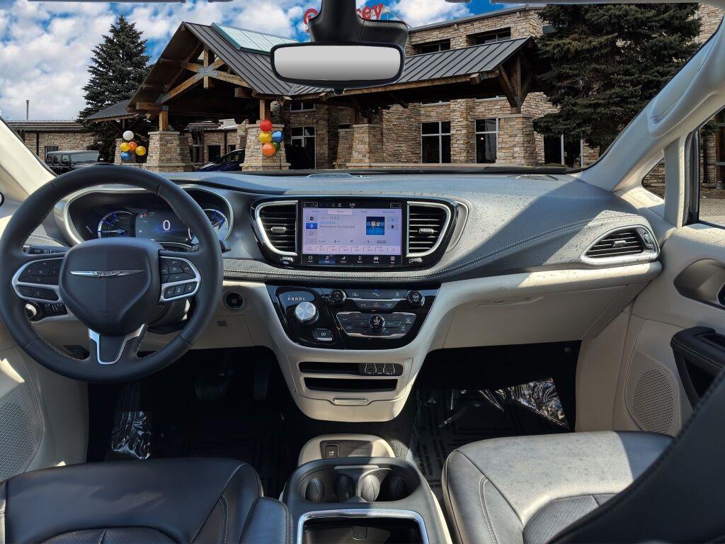used 2023 Chrysler Pacifica Hybrid car, priced at $27,791