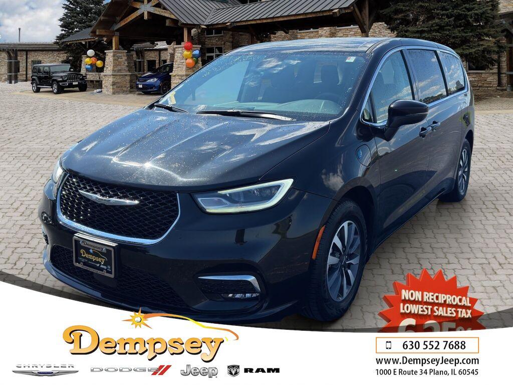used 2023 Chrysler Pacifica Hybrid car, priced at $27,791