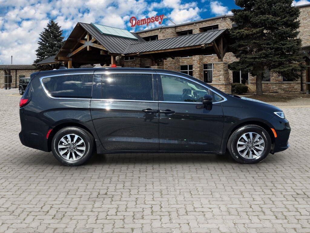 used 2023 Chrysler Pacifica Hybrid car, priced at $27,791