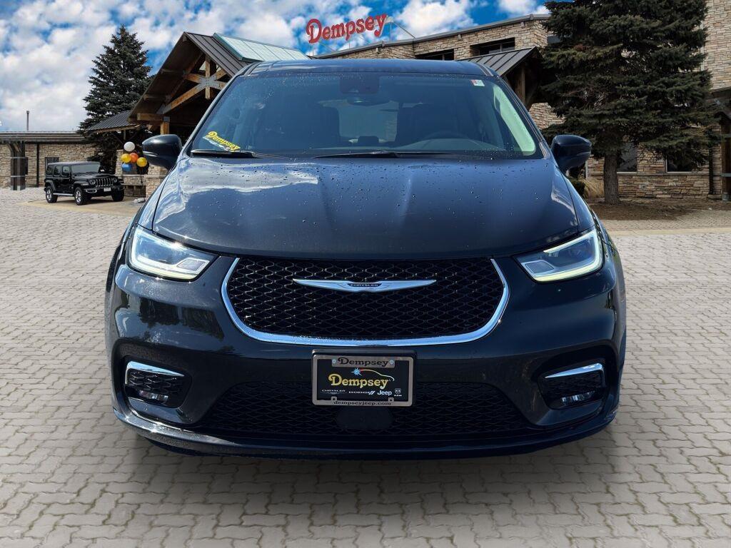 used 2023 Chrysler Pacifica Hybrid car, priced at $27,791