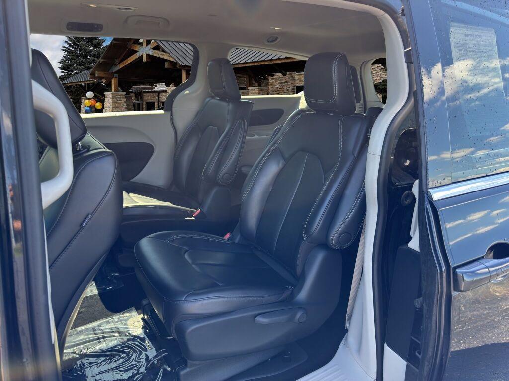 used 2023 Chrysler Pacifica Hybrid car, priced at $27,791