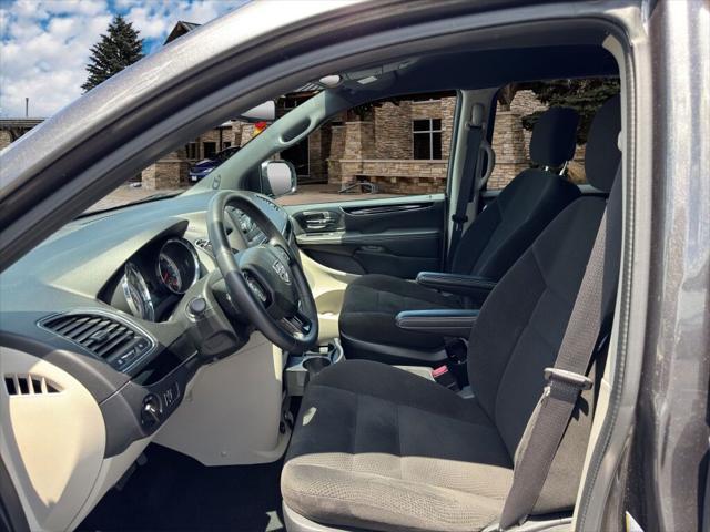 used 2016 Dodge Grand Caravan car