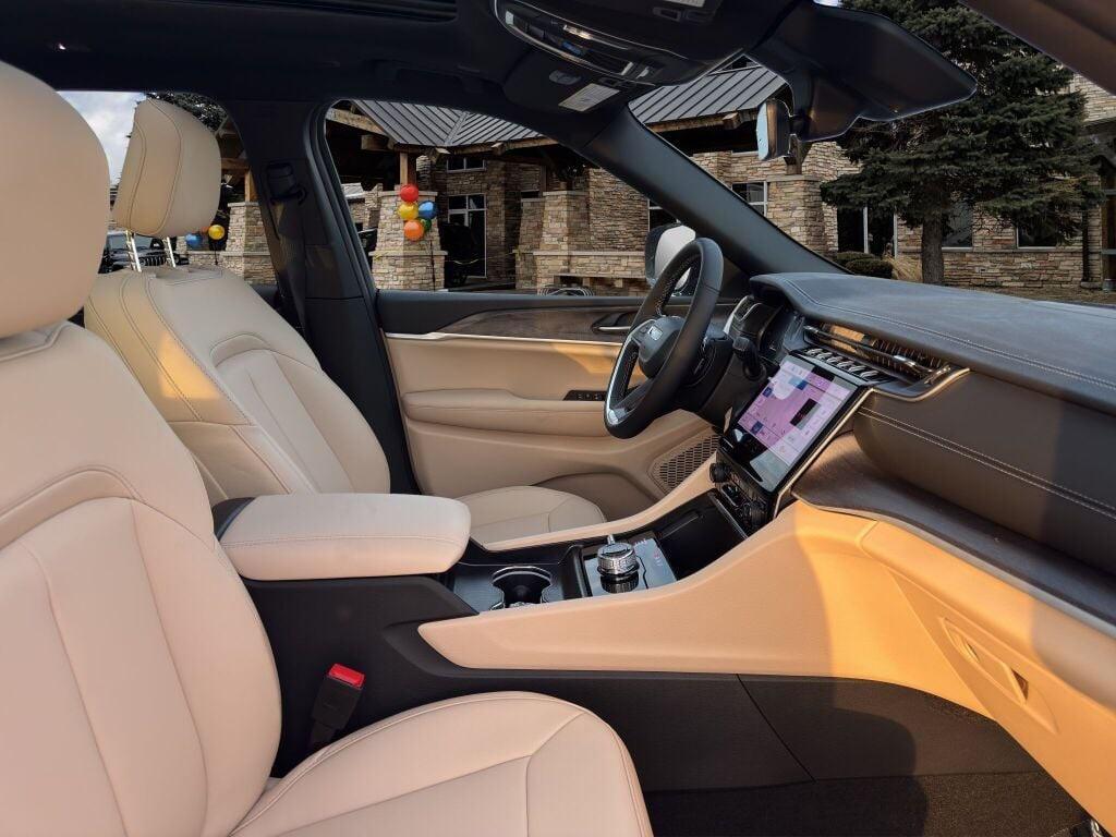 new 2025 Jeep Grand Cherokee L car, priced at $50,588