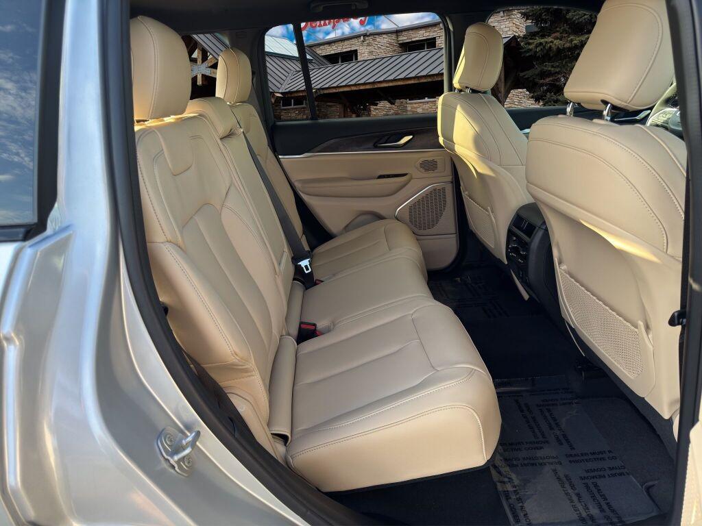 new 2025 Jeep Grand Cherokee car, priced at $51,835