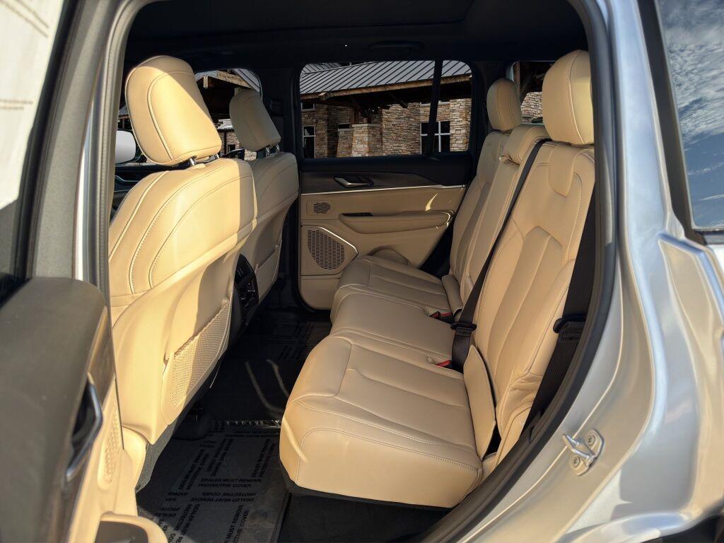 new 2025 Jeep Grand Cherokee car, priced at $51,835