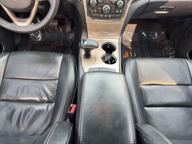 used 2015 Jeep Grand Cherokee car, priced at $14,444