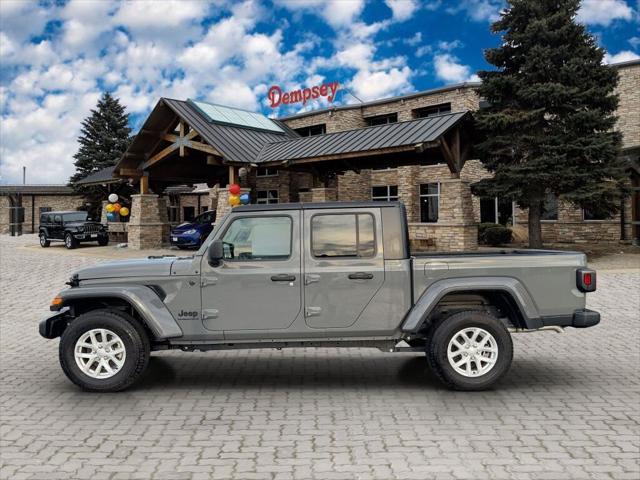 new 2023 Jeep Gladiator car, priced at $44,570