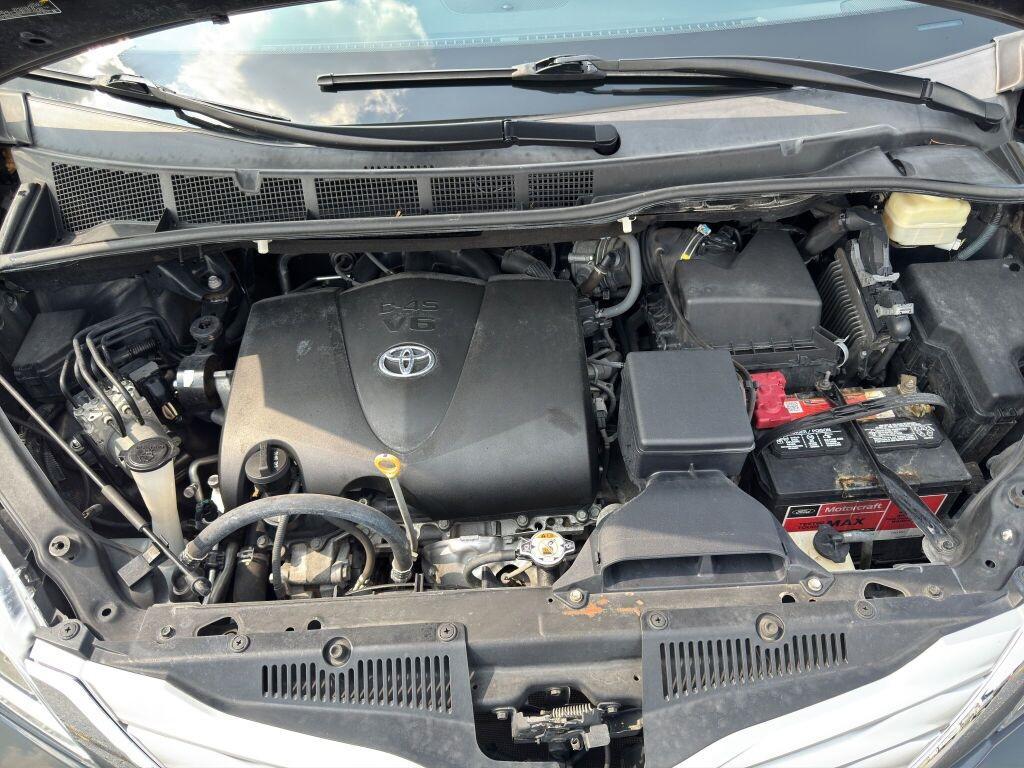 used 2017 Toyota Sienna car