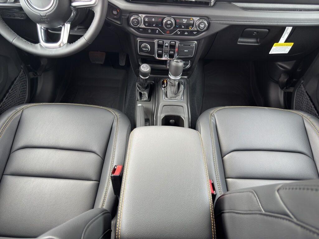 new 2025 Jeep Wrangler car, priced at $59,259