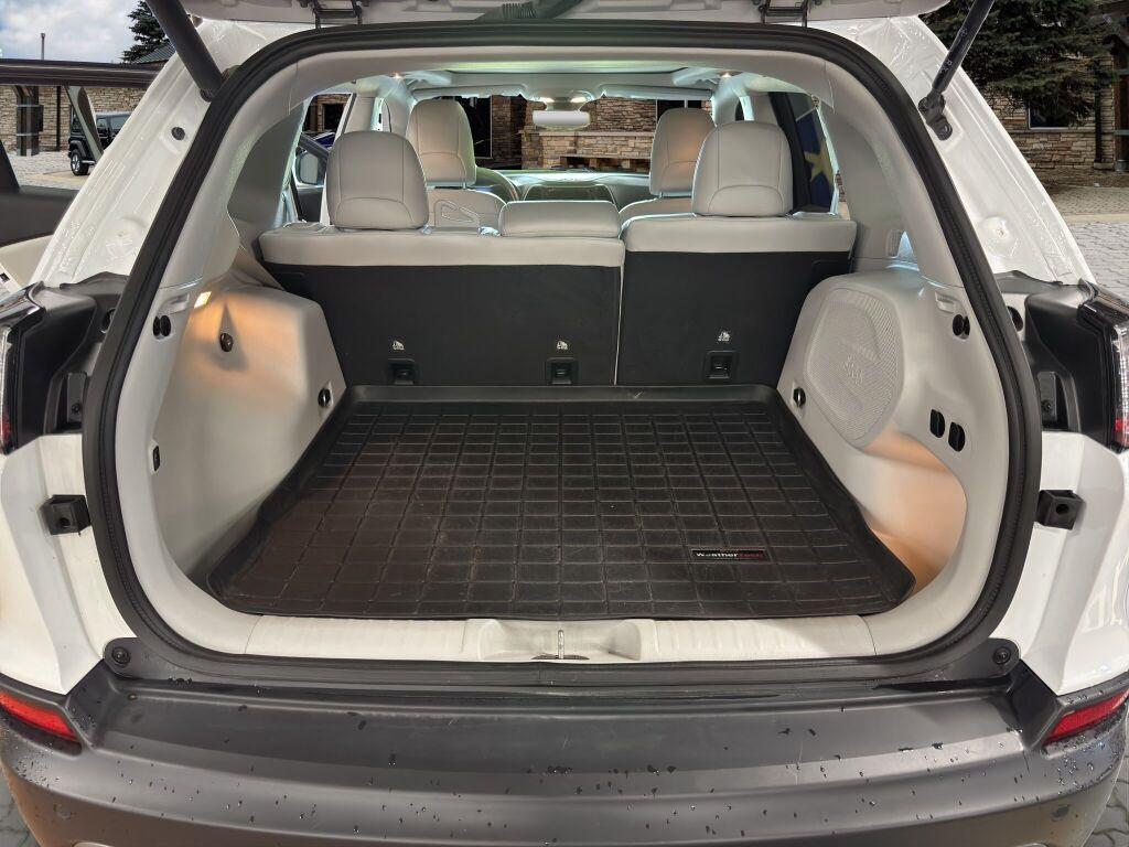 used 2021 Jeep Cherokee car, priced at $20,991
