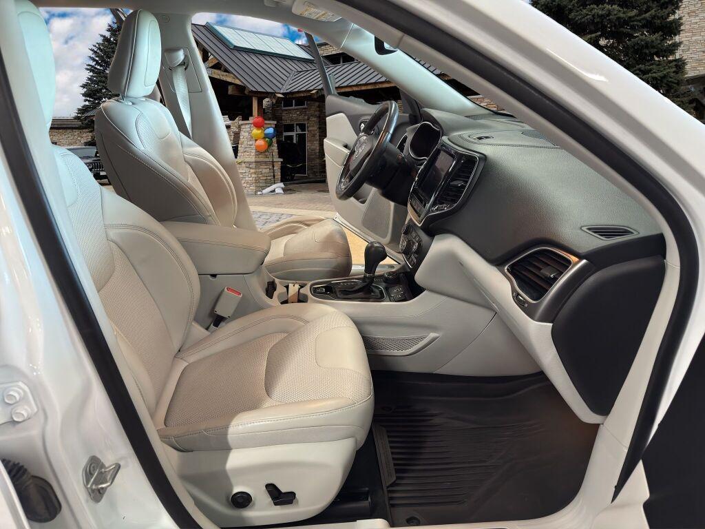 used 2021 Jeep Cherokee car, priced at $20,991