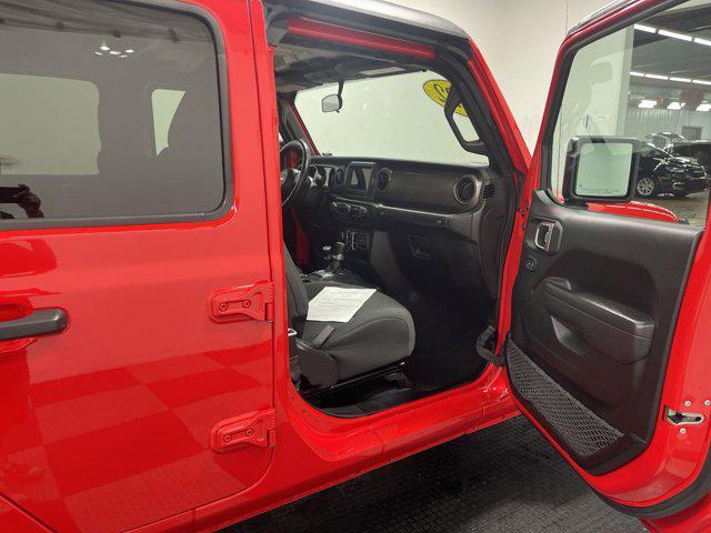 used 2022 Jeep Gladiator car, priced at $32,444